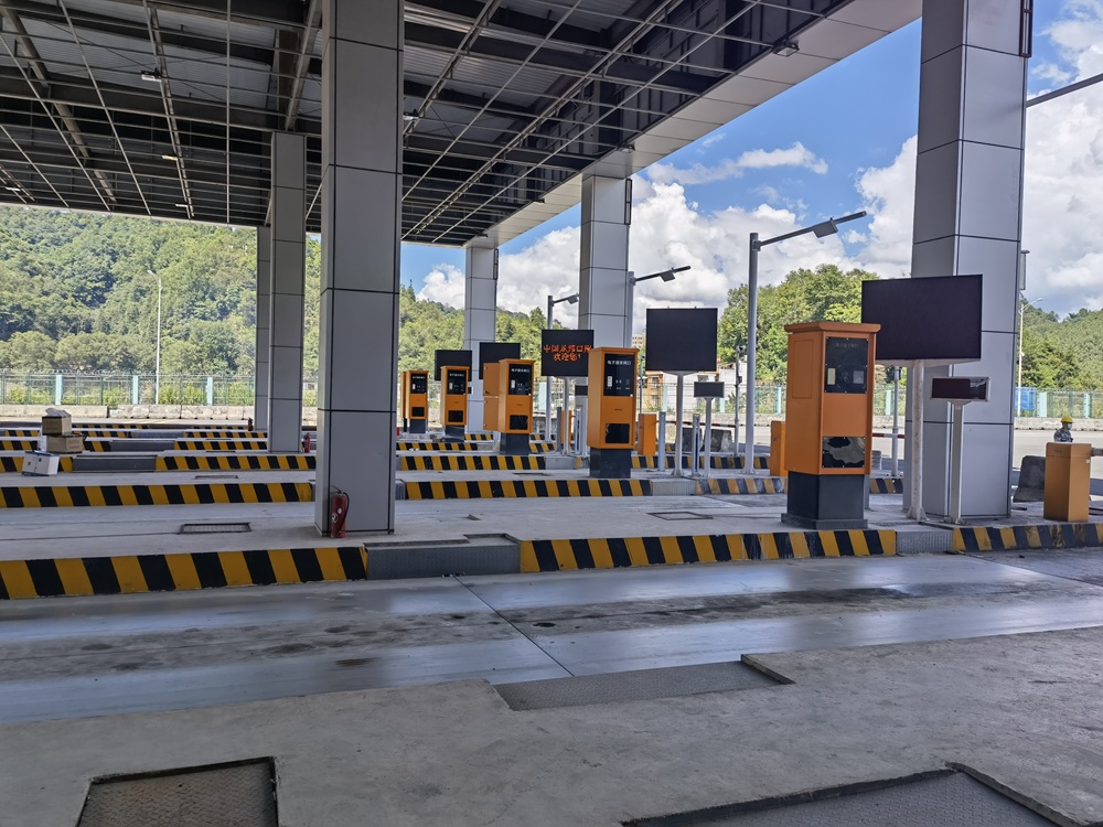 智能识别、自动放行——海关货车通关系统的核心技术解析