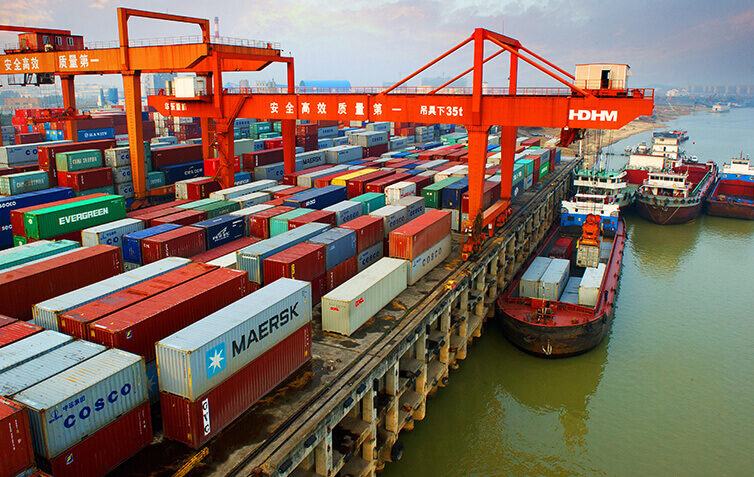 岸桥箱号识别系统在智慧港口建设中的重要性