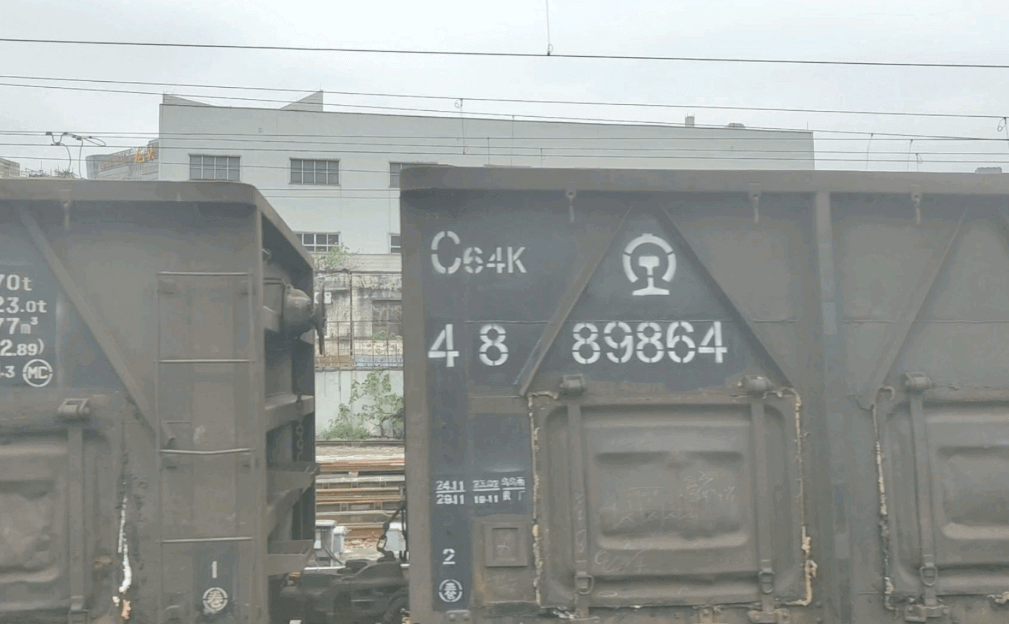 火车车号识别系统如何通过AI模型优化适应不同车型? 火车车号识别系统如何通过AI模型优化适应不同车型?